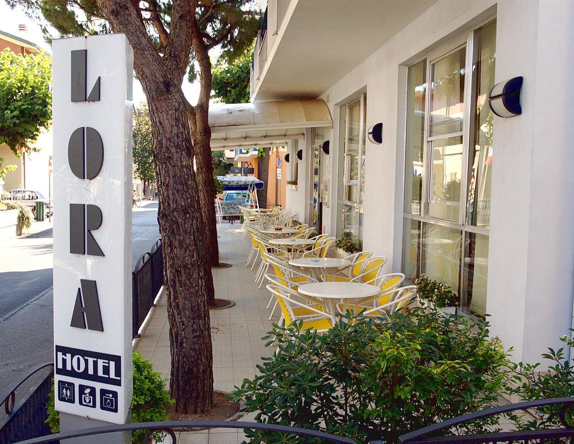 Hotel Lora Rimini Esterno foto